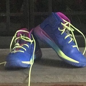 BUNDLE FOR DISCOUNT! Boys Curry Basketball Shoes